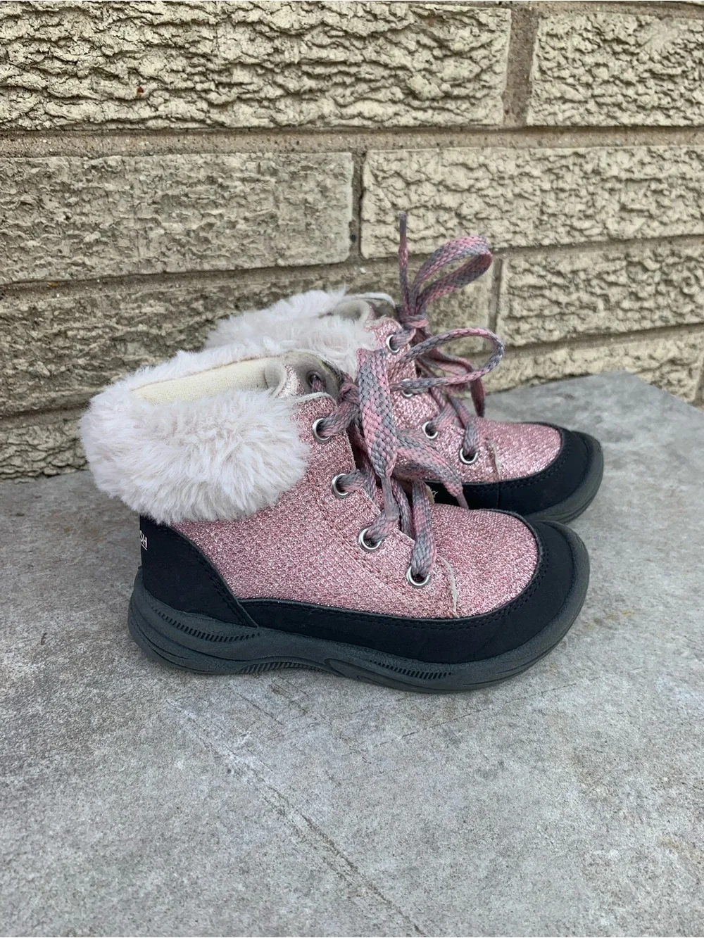 OshKosh BGosh Toddler Girls Ankle Winter Boots Size 8 Pink Black Faux Fur Trim